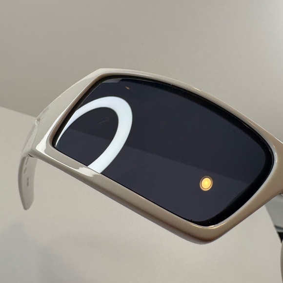 Oakley Gascan Sunglasses White - Made in U.S.A.  60•16 / Case & Cloth included - Picture 7 of 15